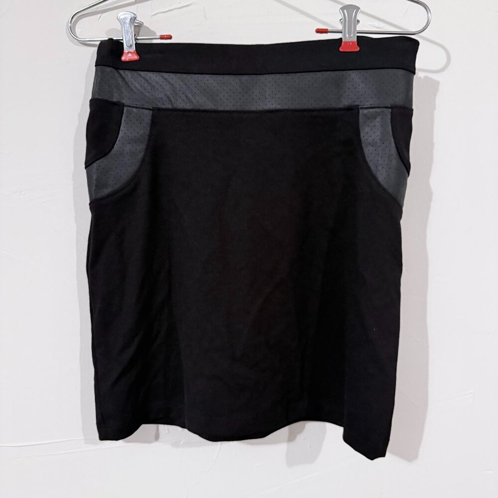 House of Wallace Black Mini Skirt – Size S – NWT – Faux Leather Trim, fall